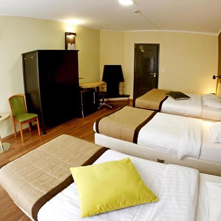 Albert Hotel Saint-Josse-ten-Noode Екстер'єр фото