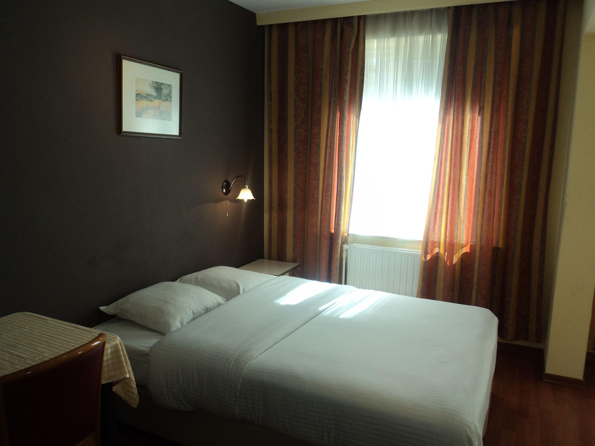 Albert Hotel Saint-Josse-ten-Noode Екстер'єр фото