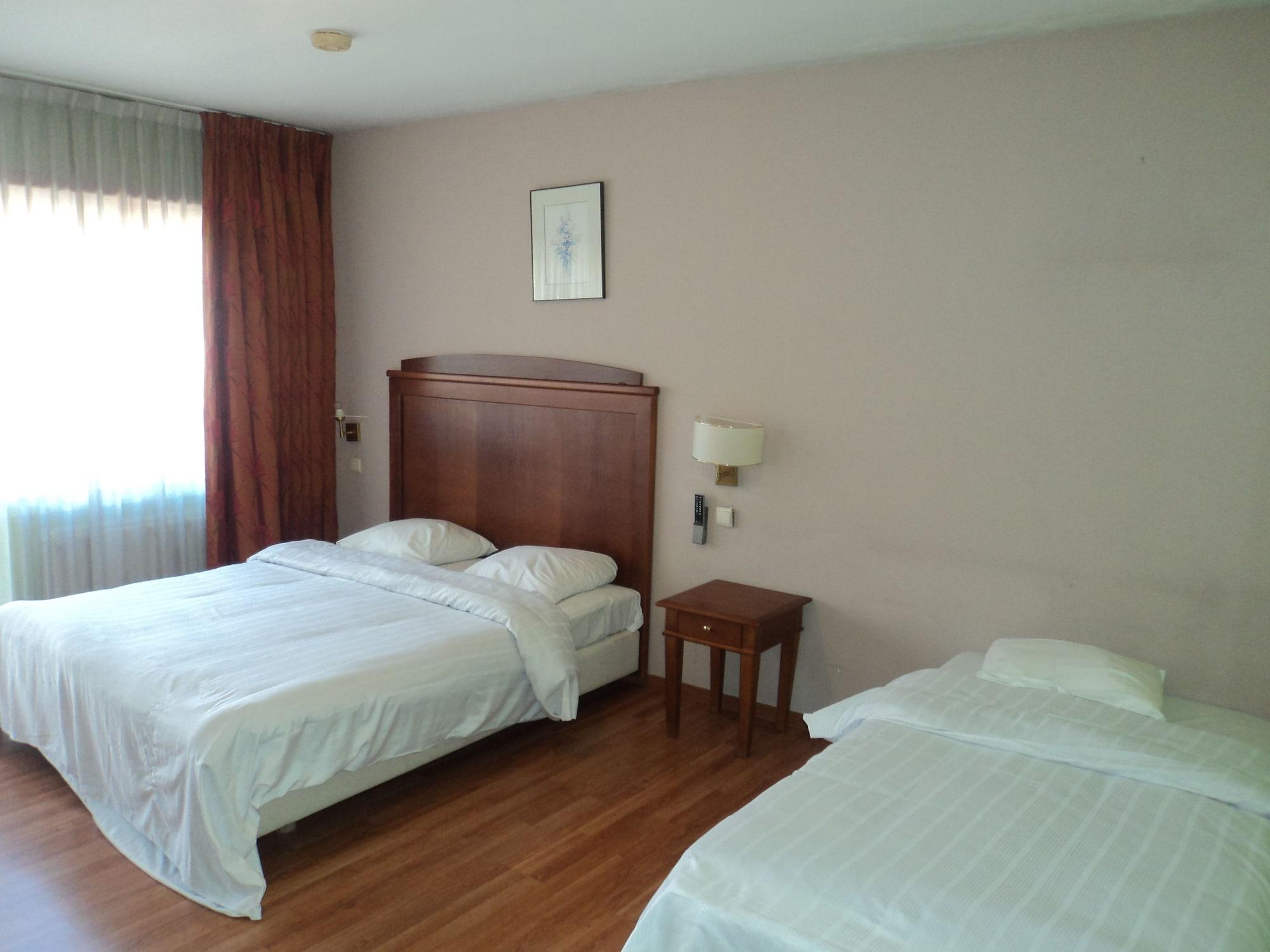 Albert Hotel Saint-Josse-ten-Noode Екстер'єр фото