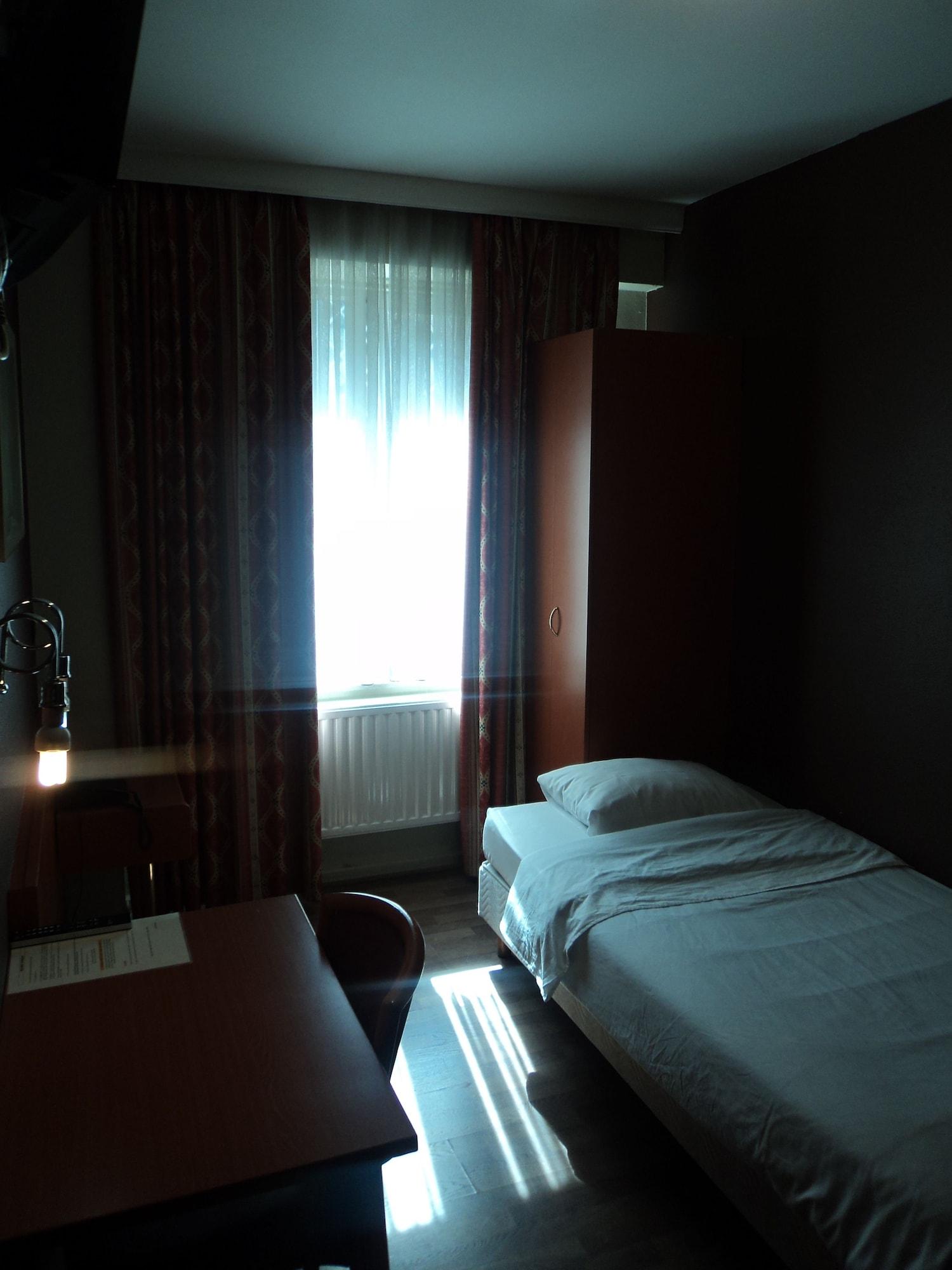 Albert Hotel Saint-Josse-ten-Noode Екстер'єр фото