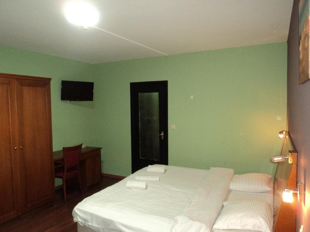 Albert Hotel Saint-Josse-ten-Noode Екстер'єр фото